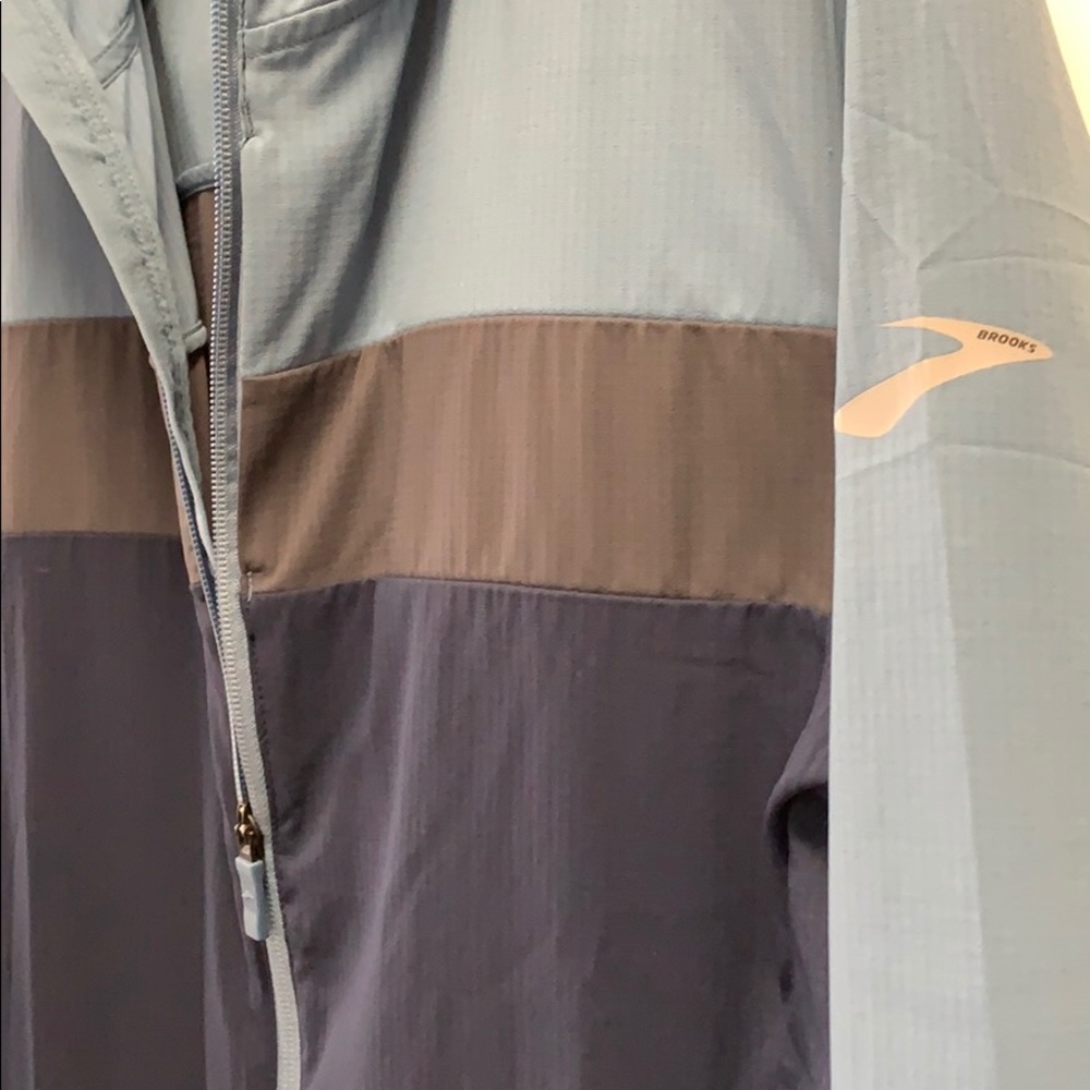 Brooks Running Jacket - image 3